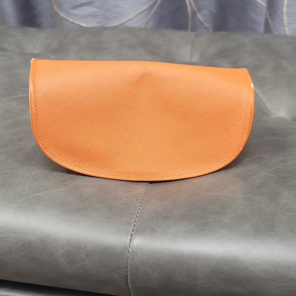 Tory Burch glass case - Picture 3 of 5